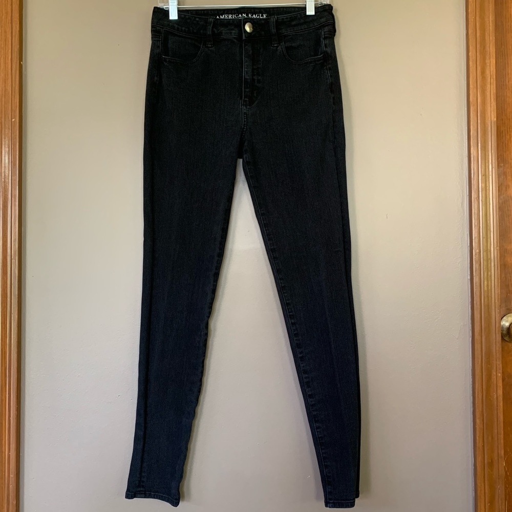 Black American Eagle Hi-rise Jegging size 10 long.